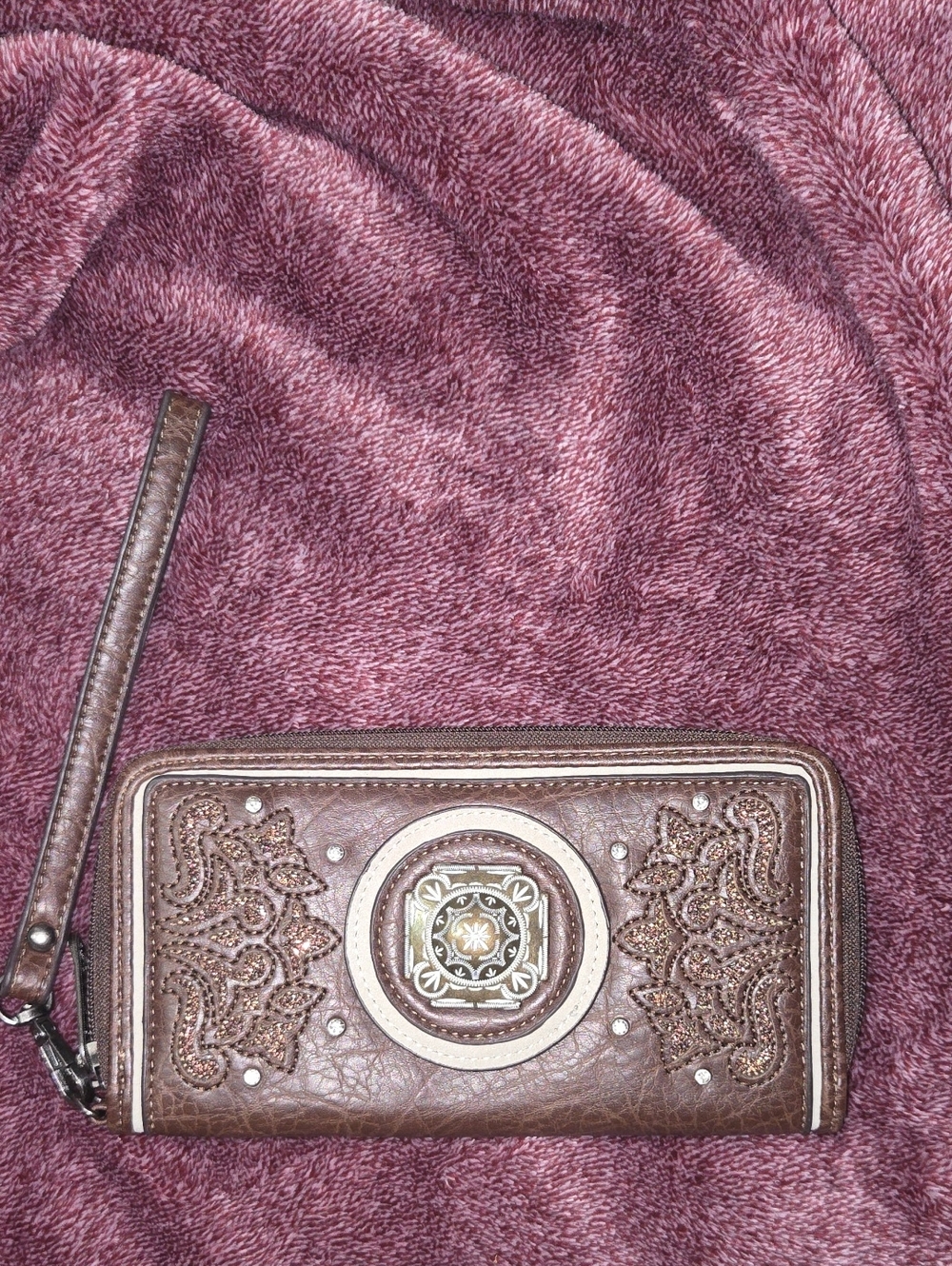 Justin Boots Concho Wallet  Zip Around Removal Wrist Strap Inlay & Rhinestones